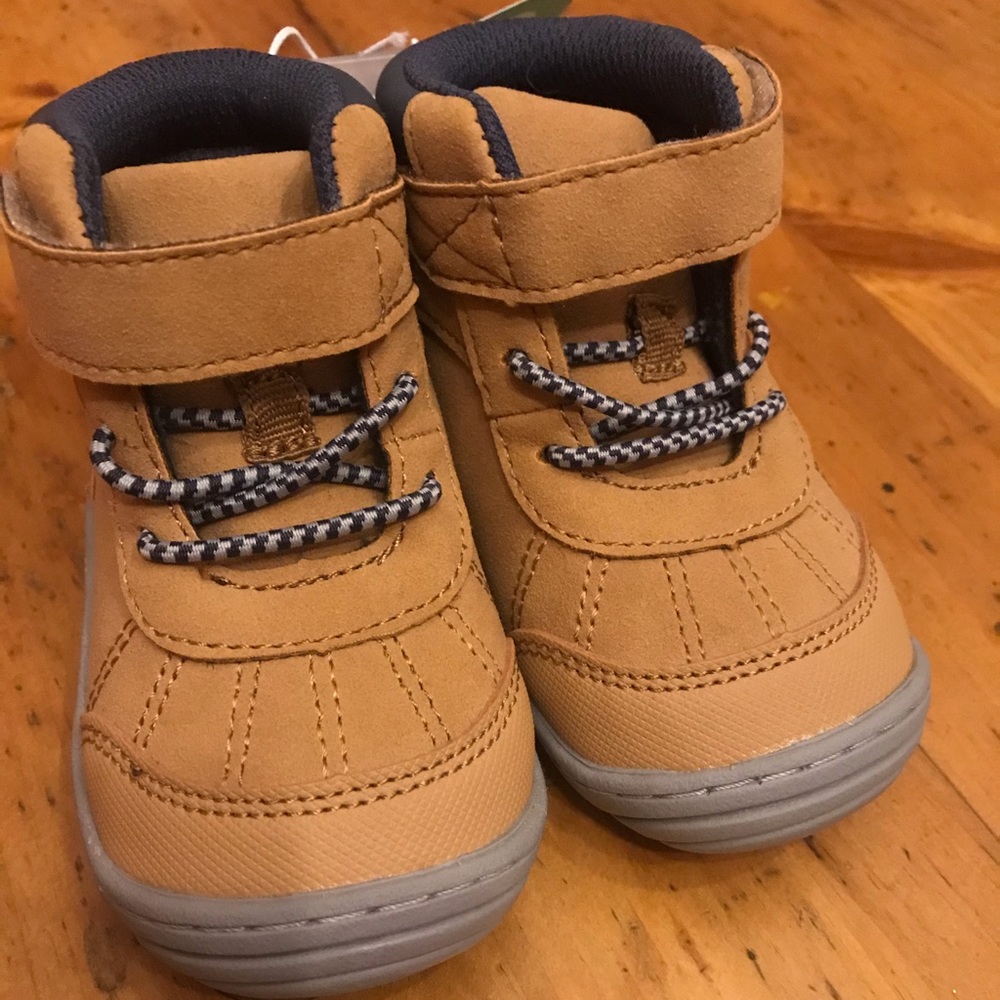 Baby boots size 4